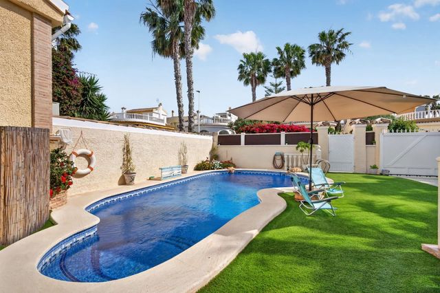 6 camera da letto Villa in vendita in Monte y Mar, Santa Pola con piscina garage - 539.900 € (Rif: 9930472)