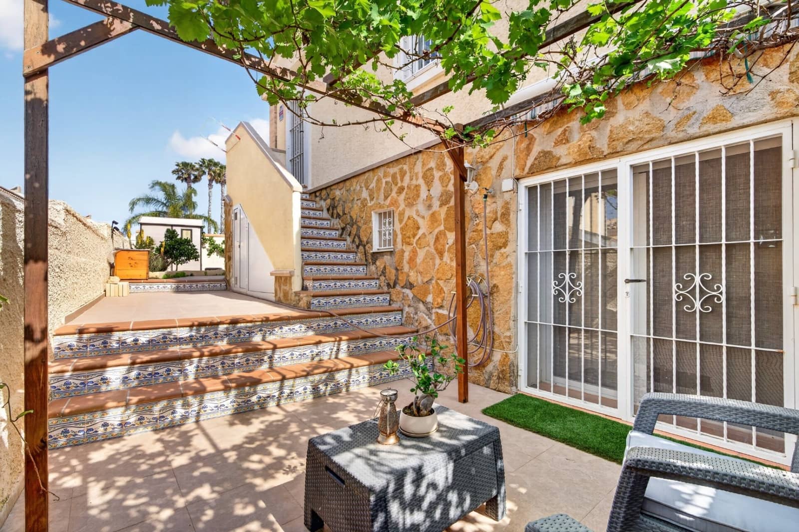 6 soveværelse Villa til salg i Gran Alacant med swimmingpool - € 539.900 (Ref: 9930472)