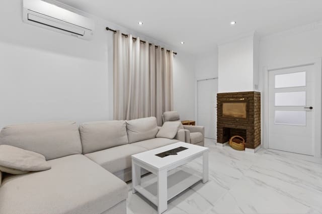 3 makuuhuone Huvila myytävänä paikassa El Altet, Elche / Elx mukana uima-altaan - 670 000 € (Ref: 9930473)