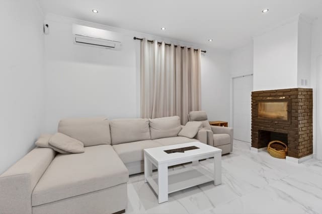 3 makuuhuone Huvila myytävänä paikassa El Altet, Elche / Elx mukana uima-altaan - 670 000 € (Ref: 9930473)