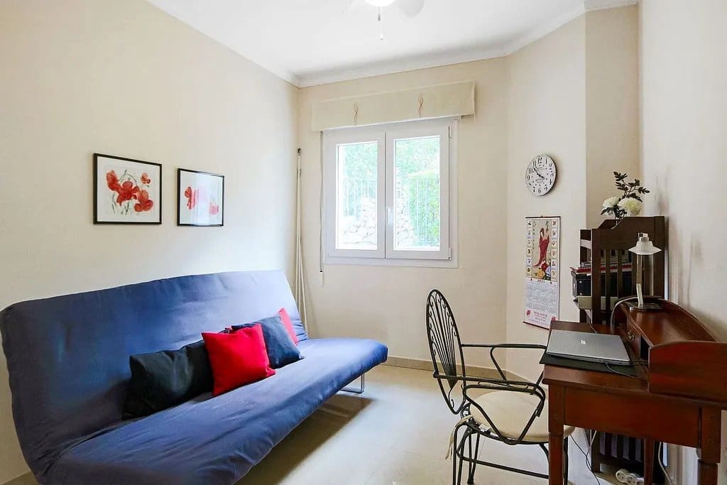 4 makuuhuone Huvila myytävänä paikassa Orba mukana uima-altaan - 545 000 € (Ref: 9930487)