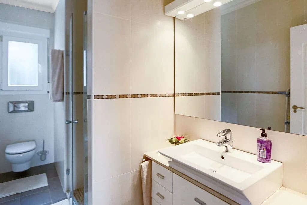 4 makuuhuone Huvila myytävänä paikassa Orba mukana uima-altaan - 545 000 € (Ref: 9930487)