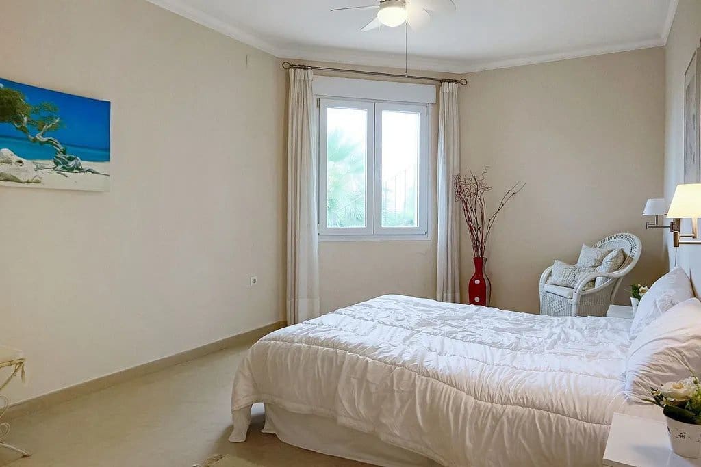 4 makuuhuone Huvila myytävänä paikassa Orba mukana uima-altaan - 545 000 € (Ref: 9930487)