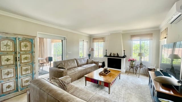 4 soveværelse Villa til salg i Jalón / Xaló med swimmingpool - € 625.000 (Ref: 9930489)