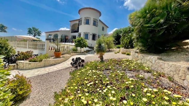 4 soveværelse Villa til salg i Jalón / Xaló med swimmingpool - € 625.000 (Ref: 9930489)