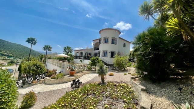 4 soveværelse Villa til salg i Jalón / Xaló med swimmingpool - € 625.000 (Ref: 9930489)