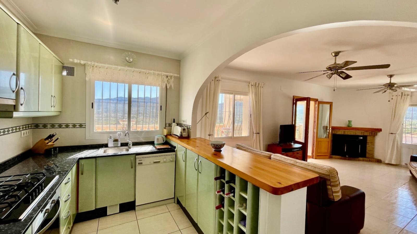 6 Zimmer Villa zu verkaufen in Jalon / Xalo mit Pool - 599.950 € (Ref: 9930490)