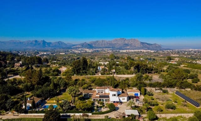 4 slaapkamer Finca/Landhuis te koop in Dénia met zwembad - € 1.350.000 (Ref: 9930495)