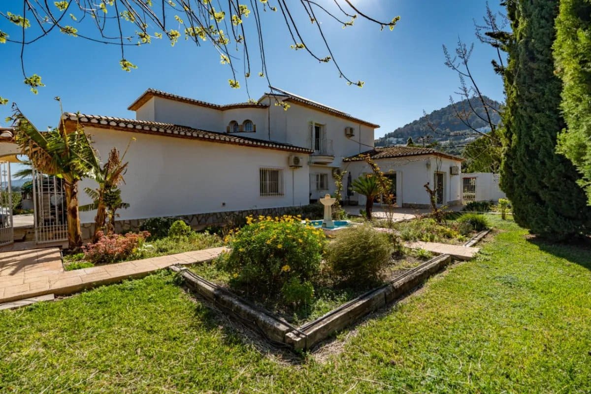 4 camera da letto Finca/Casa di Campagna in vendita in Denia con piscina - 1.350.000 € (Rif: 9930495)