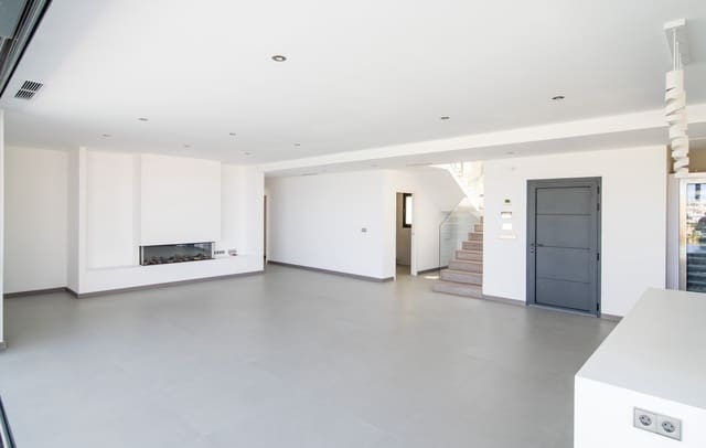 3 sypialnia Willa na sprzedaż w Monte Pego, Pego z basenem - 1 550 000 € (Ref: 9930501)