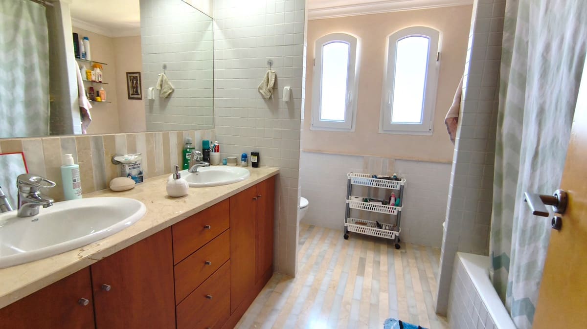 2 bedroom Penthouse for sale in Denia with pool - € 349,950 (Ref: 9930511)