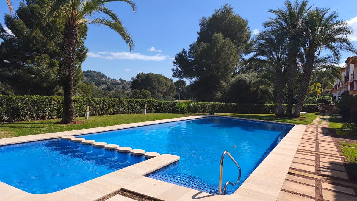 2 bedroom Penthouse for sale in Denia with pool - € 349,950 (Ref: 9930511)