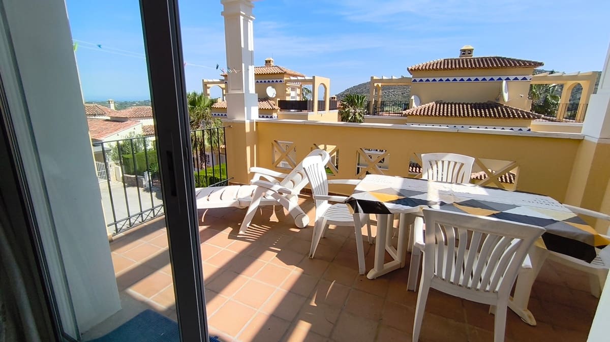 2 bedroom Penthouse for sale in Denia with pool - € 220,000 (Ref: 9930512)