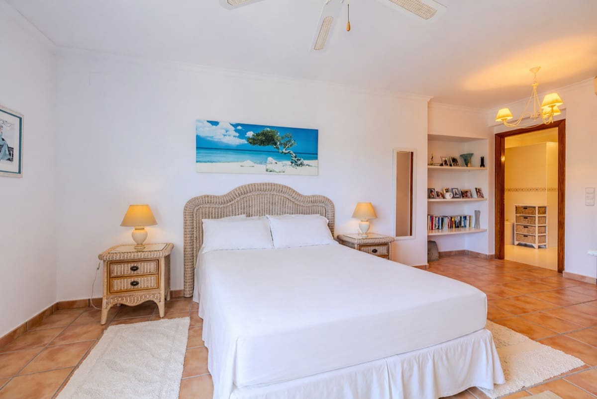 4 Zimmer Villa zu verkaufen in Denia mit Pool - 725.000 € (Ref: 9930513)