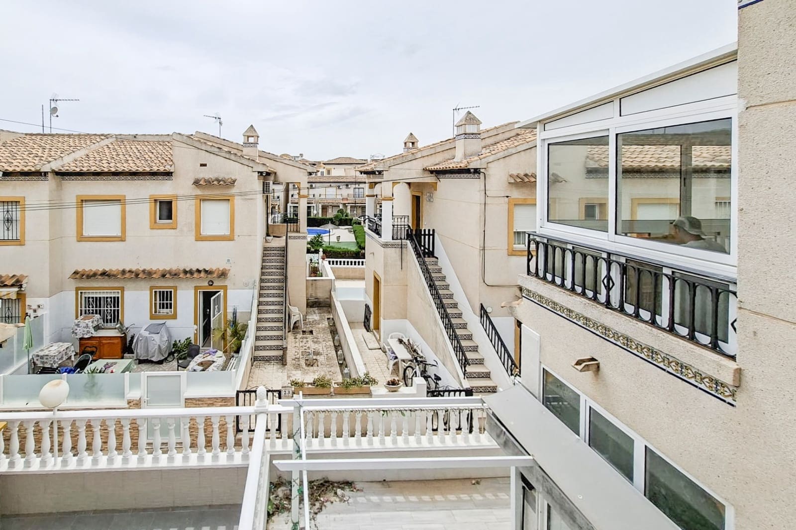 2 sypialnia Bungalow na sprzedaż w Orihuela Costa z basenem - 169 000 € (Ref: 9930523)