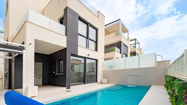 4 makuuhuone Huvila myytävänä paikassa Punta Prima, Orihuela mukana uima-altaan - 650 000 € (Ref: 9939644)