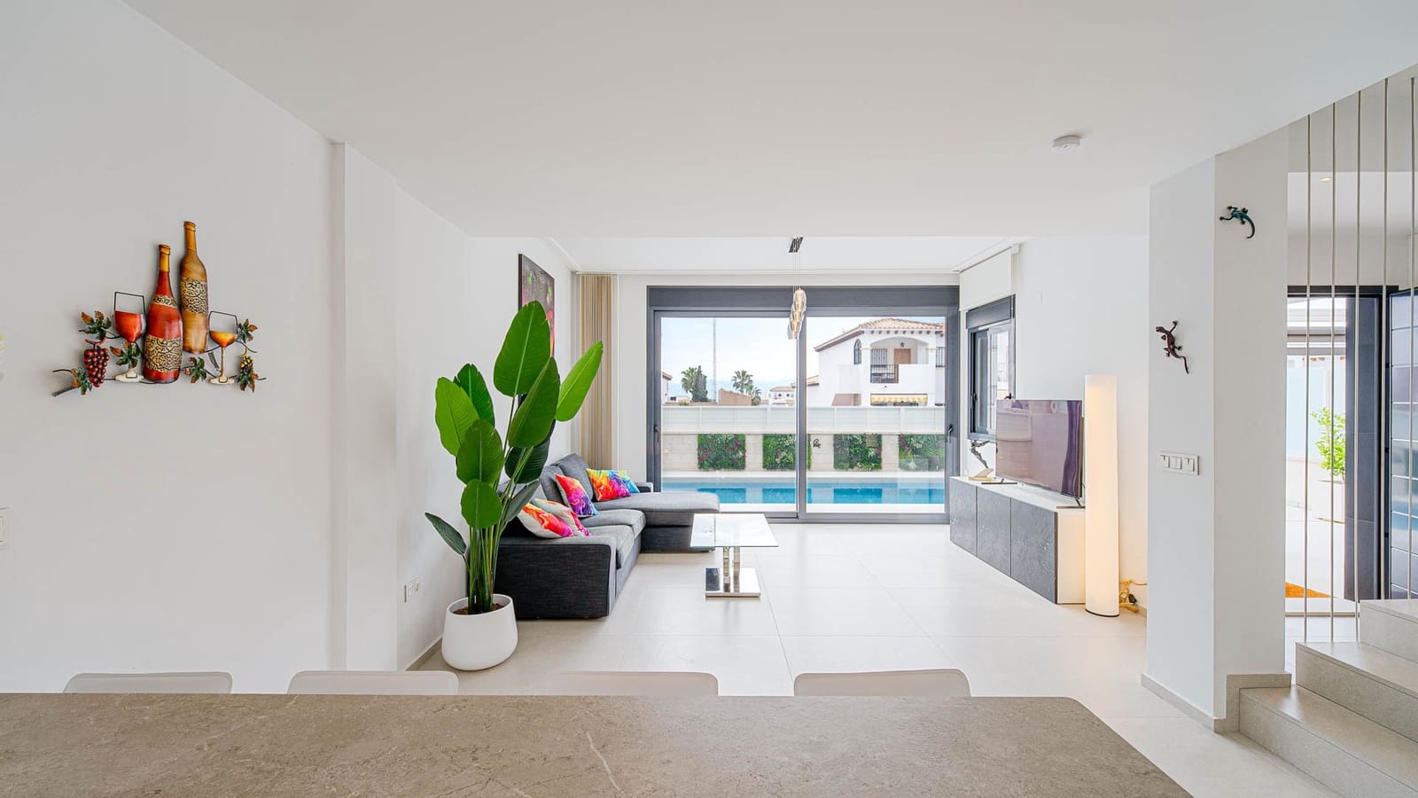4 makuuhuone Huvila myytävänä paikassa Orihuela Costa mukana uima-altaan - 650 000 € (Ref: 9939644)