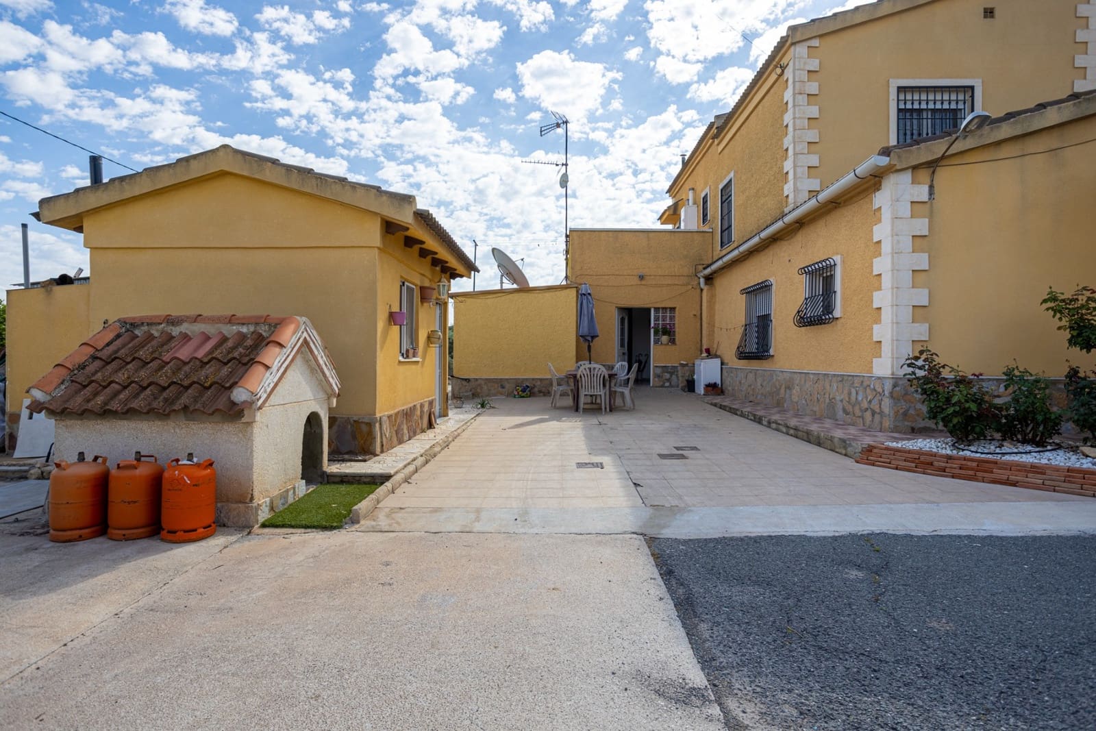 5 Zimmer Villa zu verkaufen in La Hoya mit Pool - 510.000 € (Ref: 9939648)