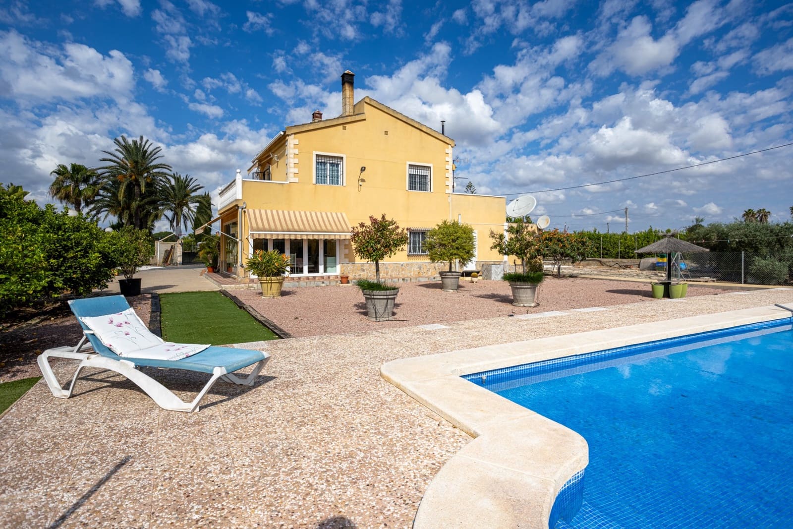 5 Zimmer Villa zu verkaufen in La Hoya mit Pool - 510.000 € (Ref: 9939648)