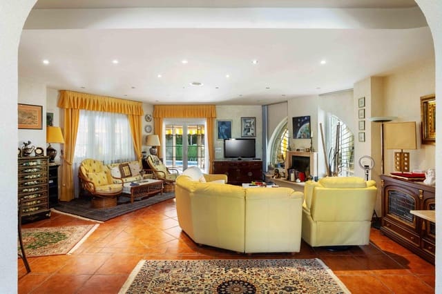 3 sovrum Villa till salu i Cabo Roig, Orihuela med pool - 1 550 000 € (Ref: 9939654)