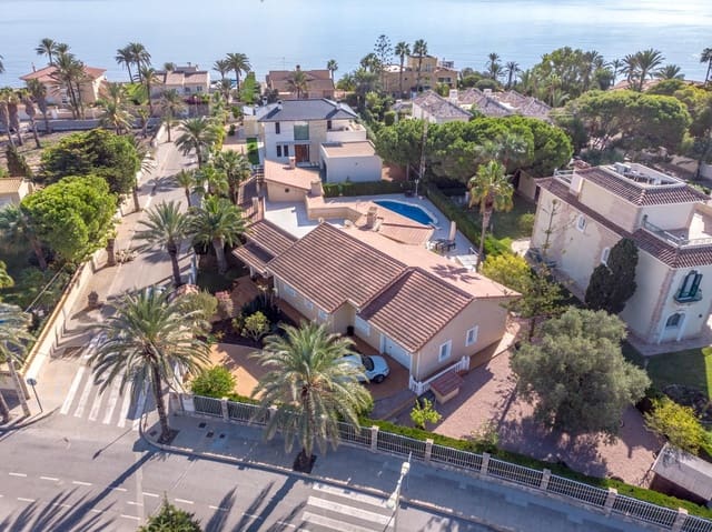 3 sovrum Villa till salu i Cabo Roig, Orihuela med pool - 1 550 000 € (Ref: 9939654)