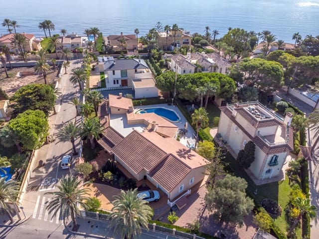 3 sovrum Villa till salu i Cabo Roig, Orihuela med pool - 1 550 000 € (Ref: 9939654)