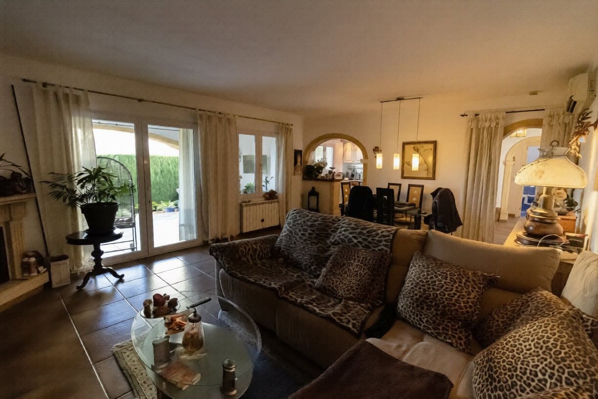 3 sypialnia Willa na sprzedaż w Denia z basenem garażem - 495 000 € (Ref: 9939664)