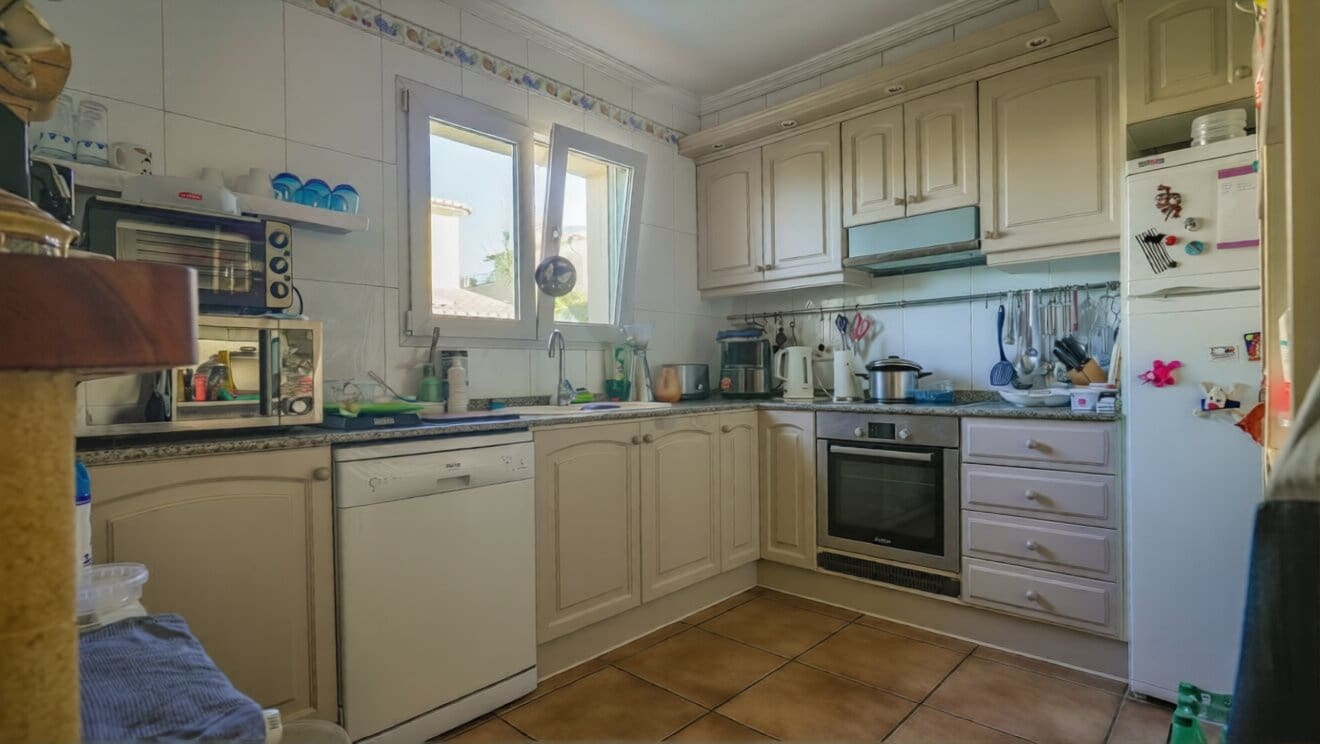 3 sypialnia Willa na sprzedaż w Denia z basenem garażem - 495 000 € (Ref: 9939664)