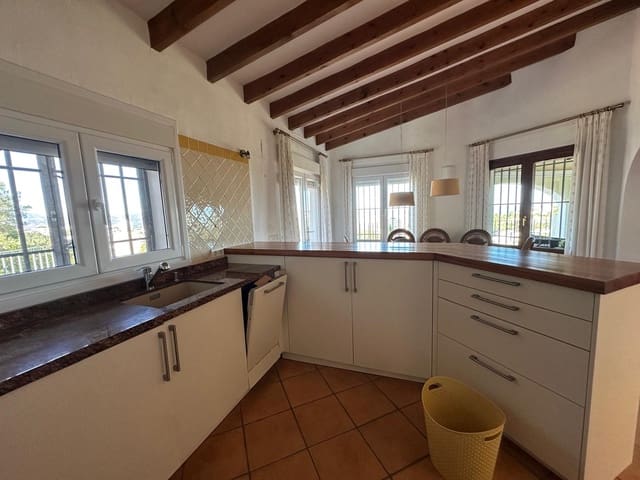 3 soveværelse Villa til salg i Monte Pego, Pego med swimmingpool - € 495.000 (Ref: 9993881)