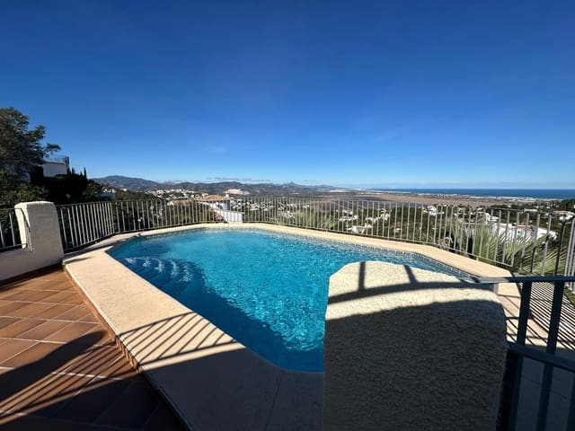 3 soveværelse Villa til salg i Monte Pego, Pego med swimmingpool - € 495.000 (Ref: 9993881)