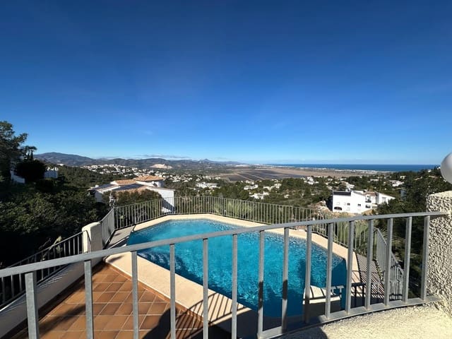 3 soveværelse Villa til salg i Monte Pego, Pego med swimmingpool - € 495.000 (Ref: 9993881)
