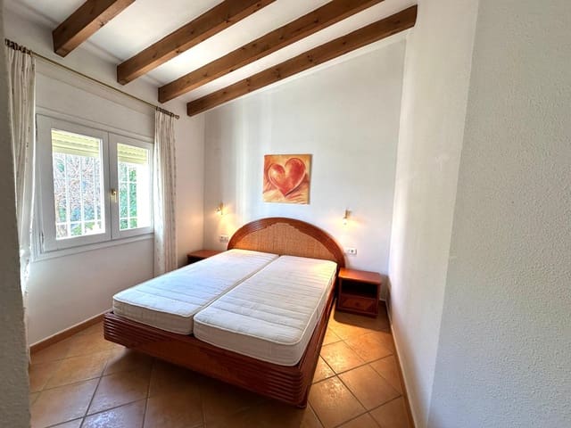 3 soveværelse Villa til salg i Monte Pego, Pego med swimmingpool - € 495.000 (Ref: 9993881)