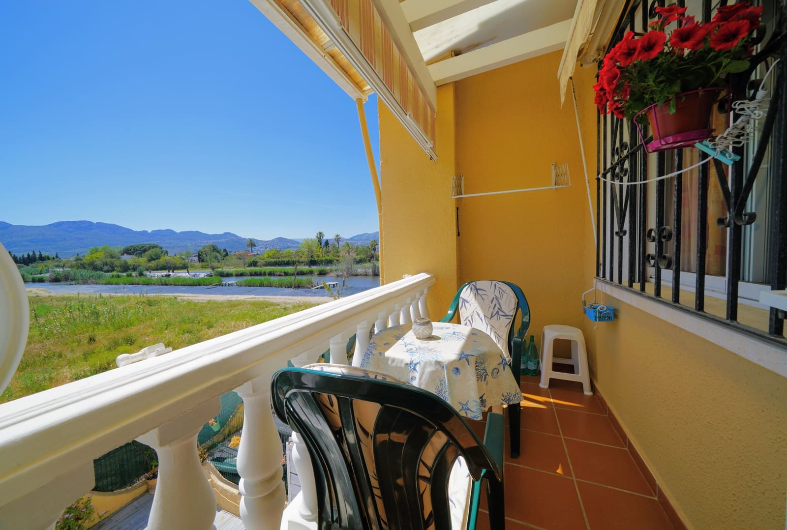 Apartamento de 2 habitaciones en Dénia en venta - 139.900 € (Ref: 1421498)