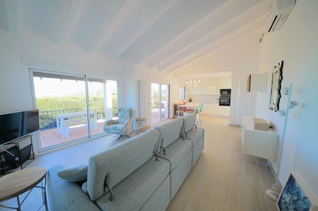 2 soveværelse Villa til salg i Dénia med swimmingpool - € 335.000 (Ref: 1421503)