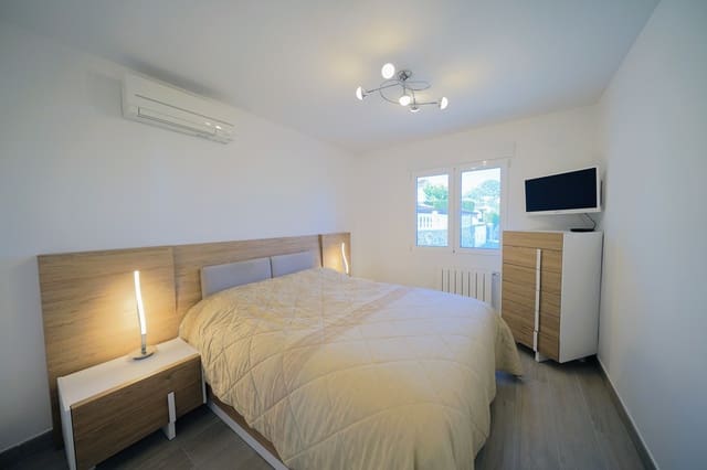 2 soveværelse Villa til salg i Dénia med swimmingpool - € 335.000 (Ref: 1421503)