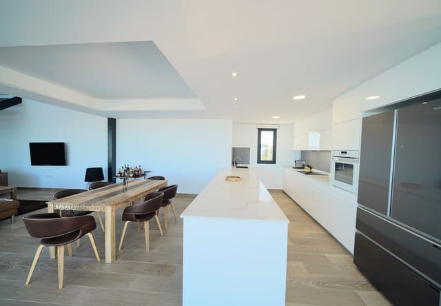 3 soveværelse Villa til salg i Dénia med swimmingpool - € 845.000 (Ref: 1421552)