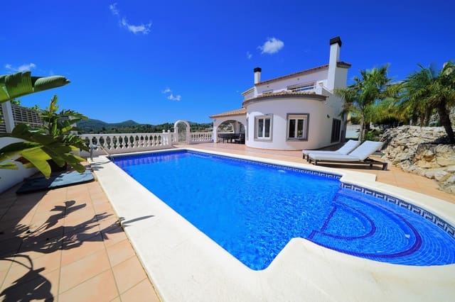 3 soveværelse Villa til salg i Dénia med swimmingpool - € 425.000 (Ref: 1421563)
