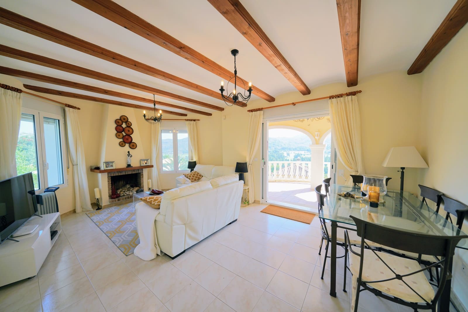 6 Zimmer Villa zu verkaufen in Denia mit Pool - 849.000 € (Ref: 1424696)