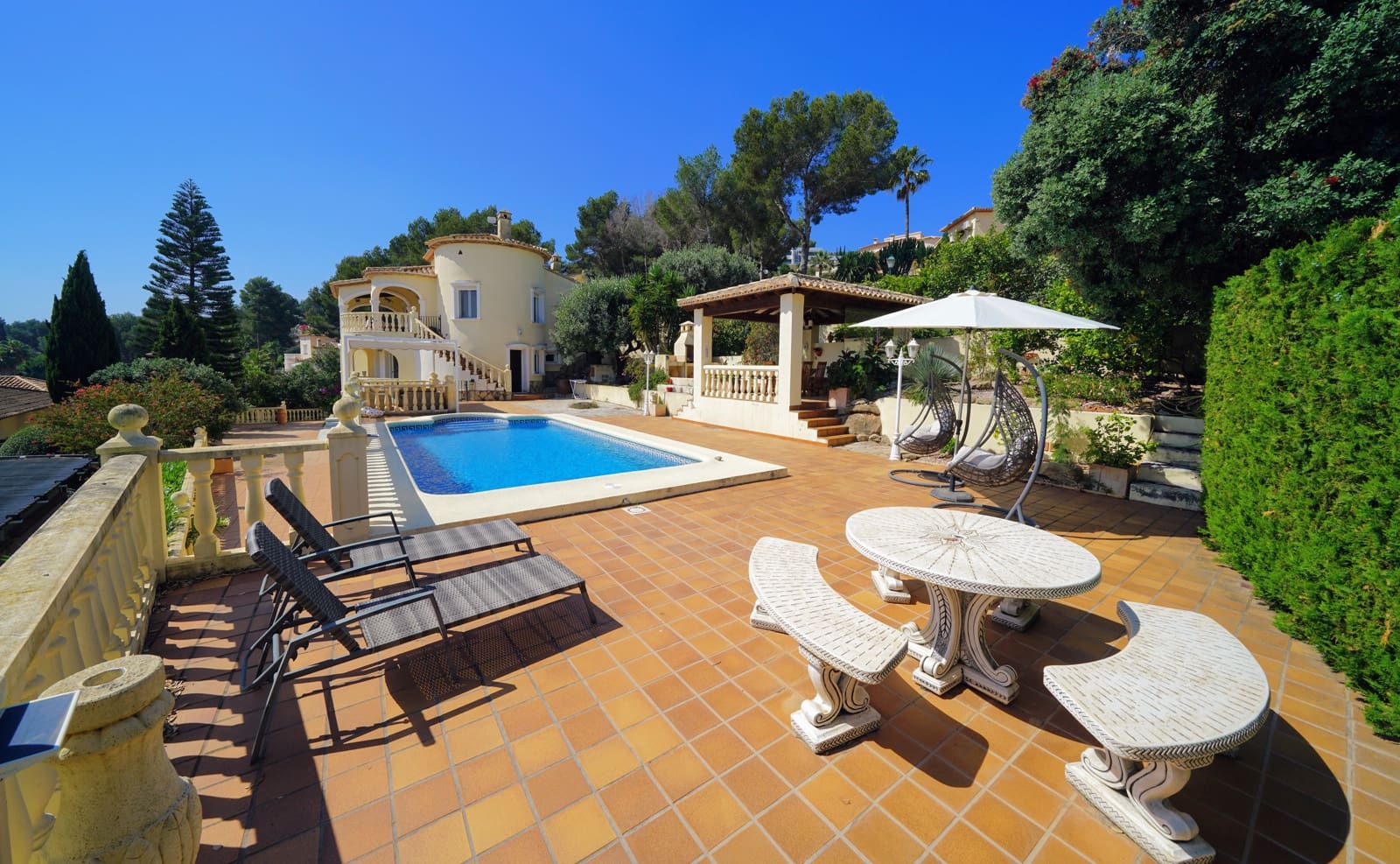 6 Zimmer Villa zu verkaufen in Denia mit Pool - 849.000 € (Ref: 1424696)