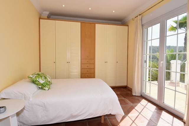 4 slaapkamer Villa te koop in Moraira, Teulada-Moraira met zwembad - € 995.000 (Ref: 1424744)