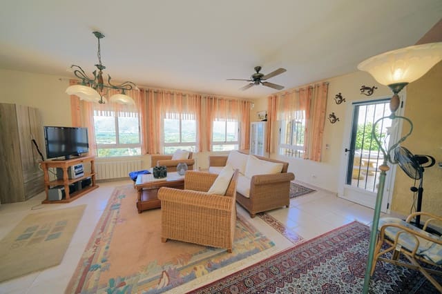 3 chambre Villa/Maison à vendre à Dénia avec piscine - 275 000 € (Ref: 1443313)
