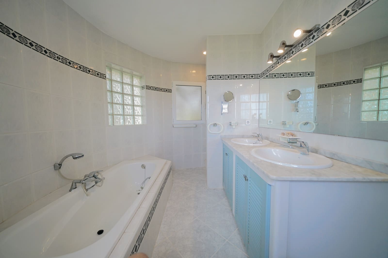 4 slaapkamer Villa te koop in Denia met zwembad - € 670.000 (Ref: 1443339)
