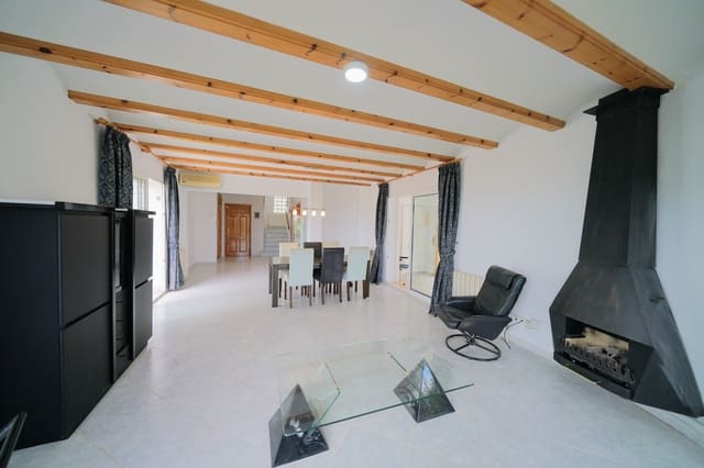 4 slaapkamer Villa te koop in Dénia met zwembad - € 670.000 (Ref: 1443339)