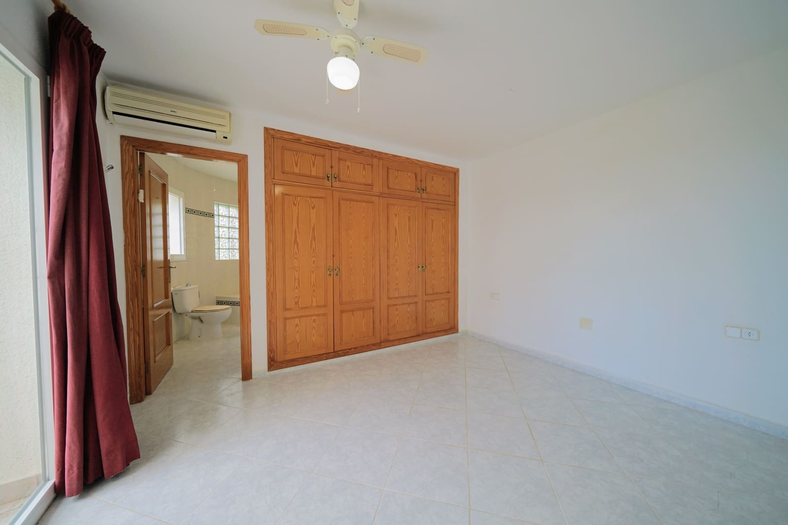 4 slaapkamer Villa te koop in Denia met zwembad - € 670.000 (Ref: 1443339)