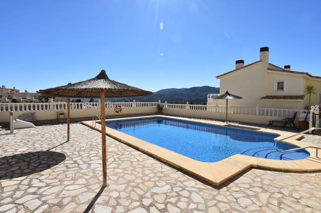 3 slaapkamer Villa te koop in Dénia met zwembad - € 220.000 (Ref: 1555534)