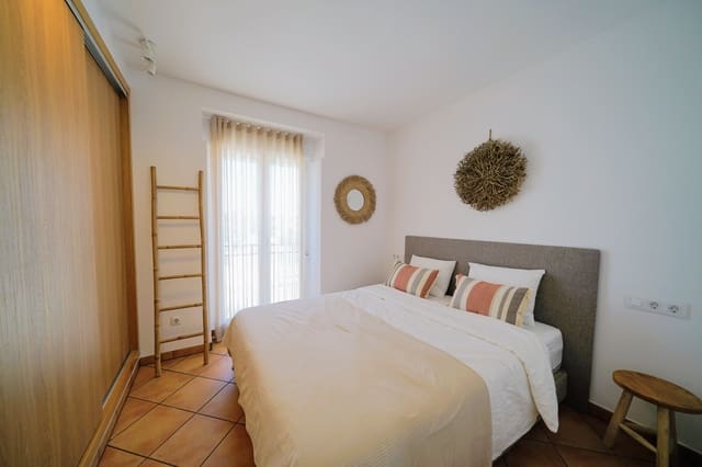 Ático de 2 habitaciones en Dénia en venta con piscina - 345.000 € (Ref: 1592394)