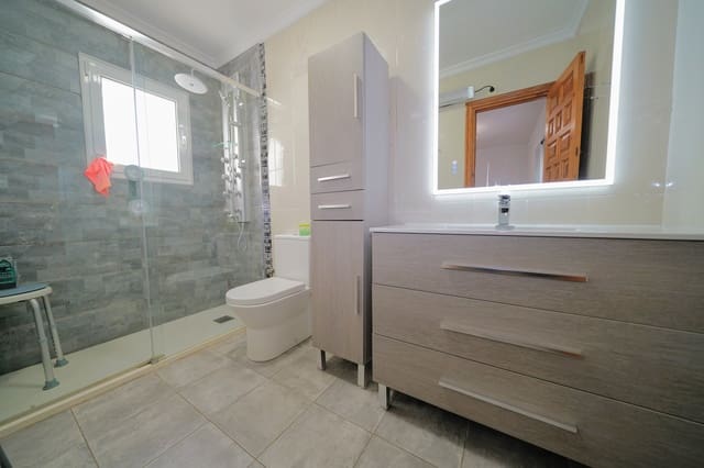 4 slaapkamer Villa te koop in Dénia met zwembad - € 575.000 (Ref: 1599421)