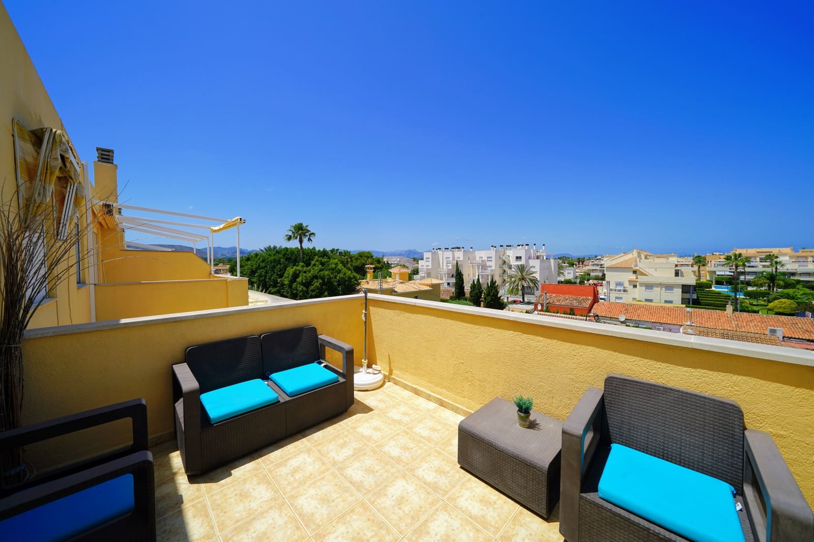 2 soveværelse Penthouse til salg i Denia med swimmingpool - € 274.000 (Ref: 1626068)