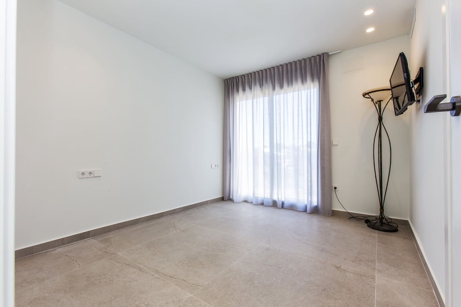 4 slaapkamer Villa te koop in Denia met zwembad - € 1.795.000 (Ref: 5820889)