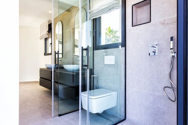 4 bedroom Villa for sale in Dénia with pool - € 1,795,000 (Ref: 5820889)